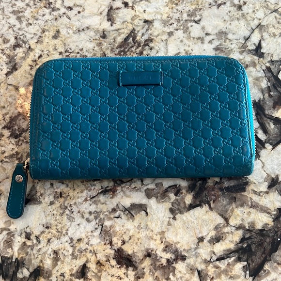 100% Authentic Guccissima Gucci Wallet- an AMAZING edition to any closet - Picture 12 of 14